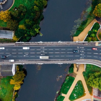 Felelőtlen ígéretet tettek - Autó- és motorgyárak kerülhetnek veszélybe Európában