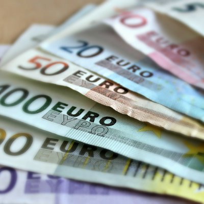 Nagy változás jön a pénzátutalásnál - több százezren örülhetnek