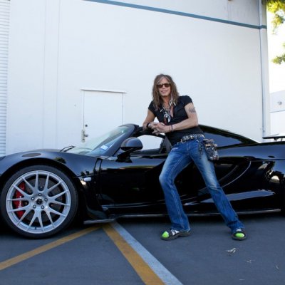 Elkelt Steven Tyler Venom GT-je